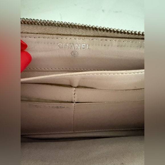 CHANEL Caviar Quilted Long Zip Wallet - Mauve/light pink - Picture 6 of 12